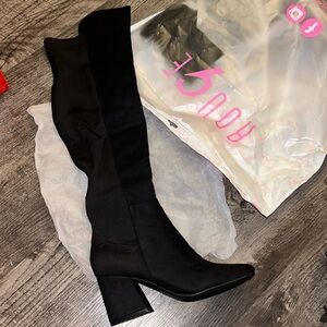 NEW never been worn!!